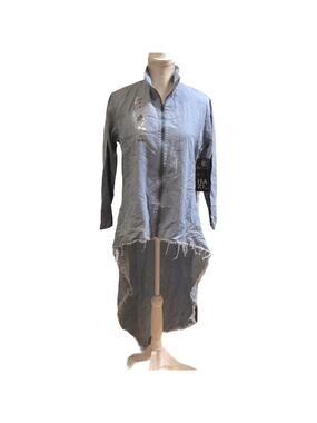 NWT Dazl High Low zip up Blouse